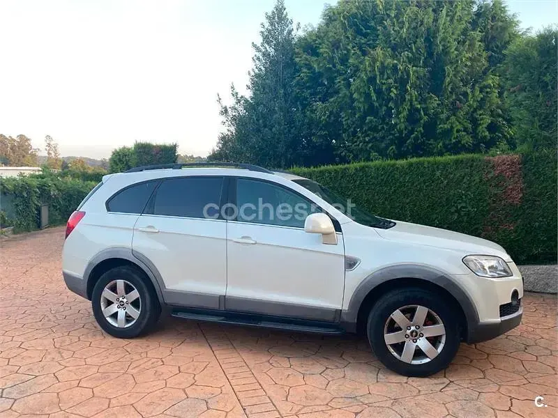 Usado Chevrolet Captiva LS 127 CV (93 kW) 2010 Blanco SUV