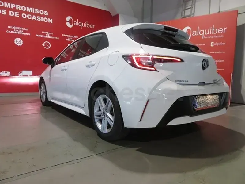 Usado Toyota Corolla Business Edition 122 CV (89 kW) 2021 Blanco Berlina