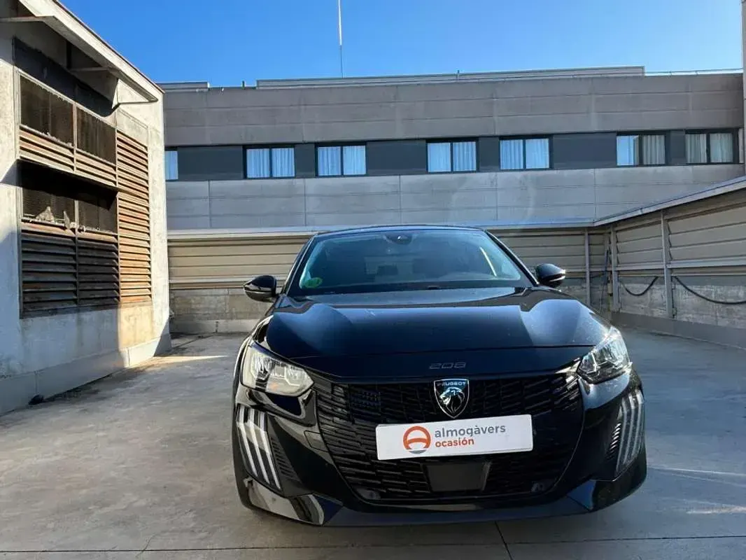 Usado Peugeot 208 Allure 101 HP (74 kW) 2025 Preto Citadino