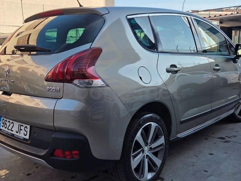 Usado Peugeot 3008 Crossway 120 CV (88 kW) 2015 Beige Familiar