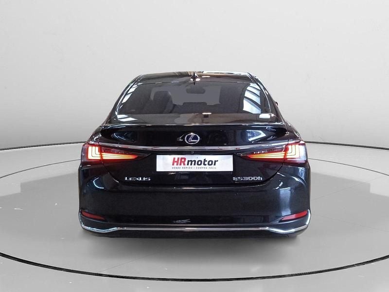 Usado Lexus ES300H 220 CV (161 kW) 2020 Negro Berlina