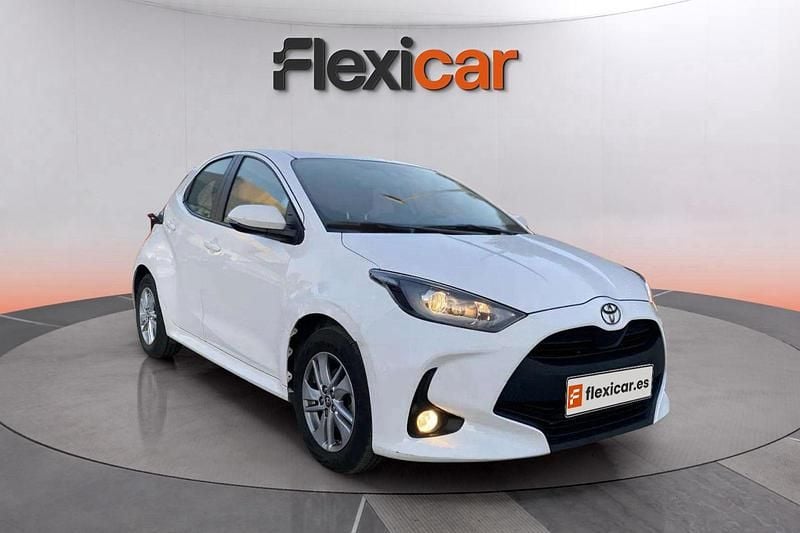 Blanco Usado 2024 Toyota Yaris Edition Berlina | 17.970 € (Buen precio) - Imagen 1/4