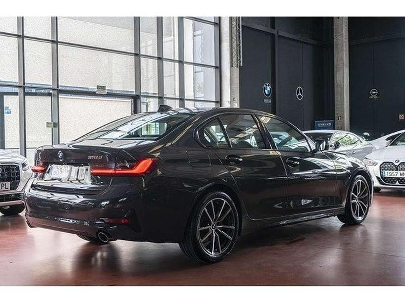 Usado BMW 318 Executive 150 CV (110 kW) 2021 Gris Berlina