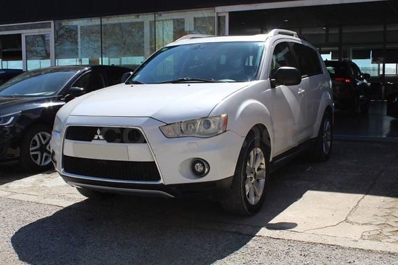 Usado Mitsubishi Outlander Motion 156 CV (114 kW) 2010 Blanco SUV