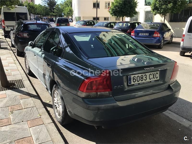 Usado Volvo S60 Kinetic 170 CV (125 kW) 2004 Verde Berlina