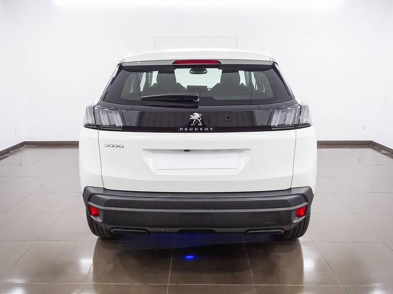 Usado Peugeot 3008 Active 131 CV (96 kW) 2023 Blanco SUV
