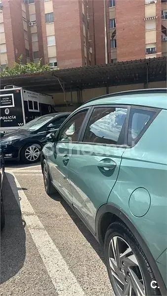 Usado Hyundai Bayon 100 CV (73 kW) 2022 Verde SUV