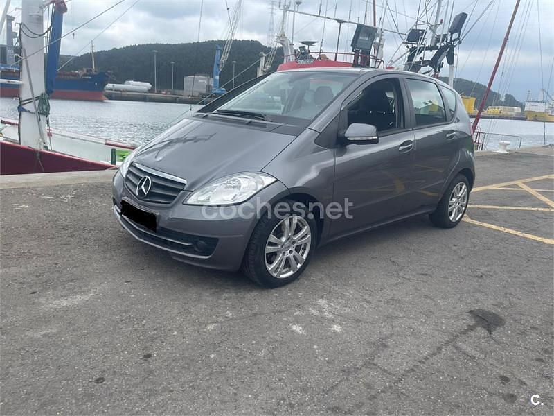 Gris / plata Usado 2011 Mercedes A180 Elegance Monovolumen | 7800 € (Precio justo) - Imagen 1/4