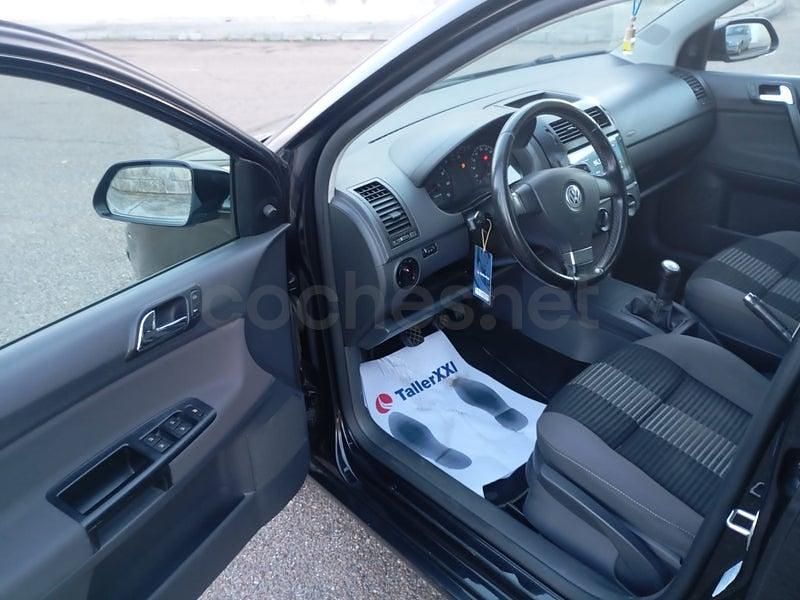 Usado VW Polo United 70 CV (51 kW) 2008 Negro Utilitario