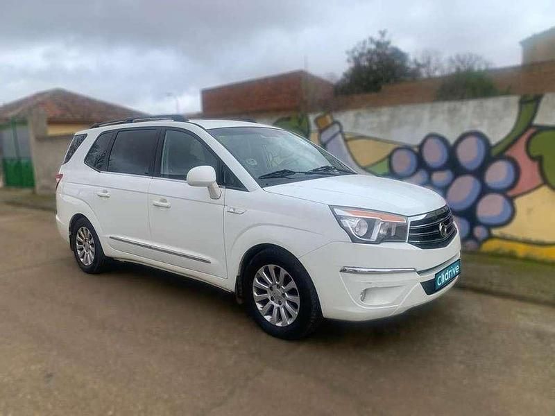 Usado Ssangyong (KGM) Rodius 155 CV (114 kW) 2015 Blanco Monovolumen