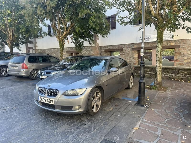 Gris / plata Usado 2008 BMW 320 Coupe | 7500 € (Precio justo) - Imagen 1/4