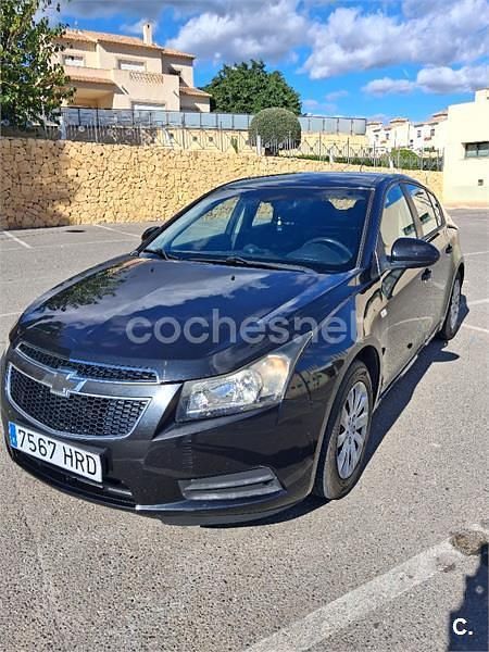 Negro Usado 2013 Chevrolet Cruze LS Berlina | 5990 € (Precio justo) - Imagen 1/4