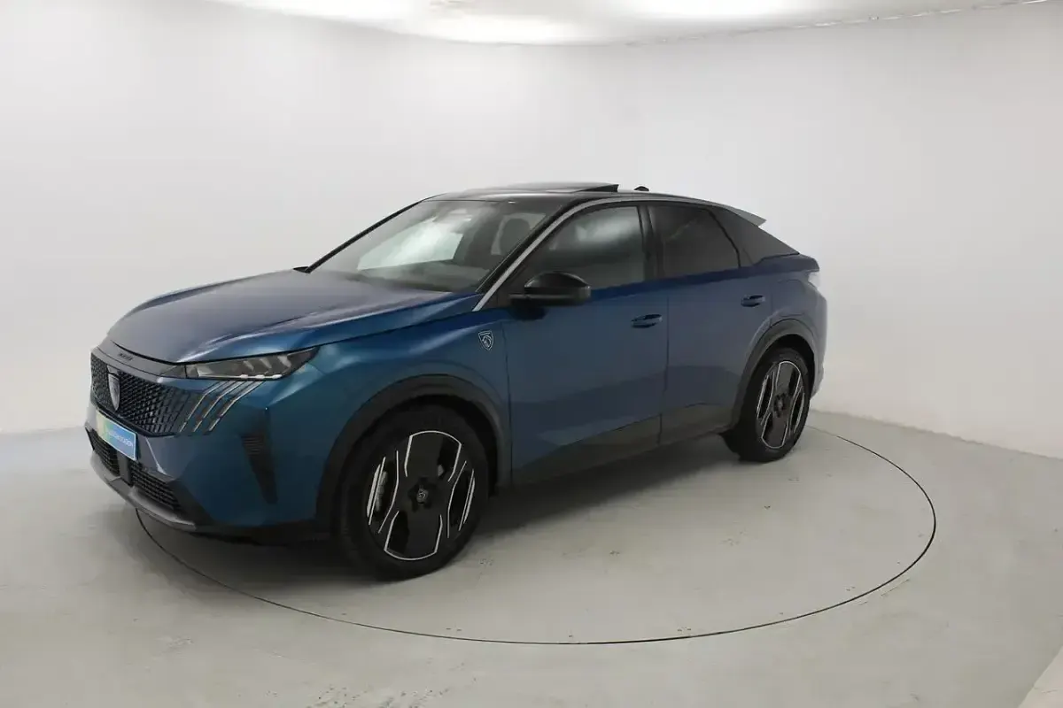 Usado Peugeot e-3008 GT 158 kW (215 CV) 2024 Azul SUV