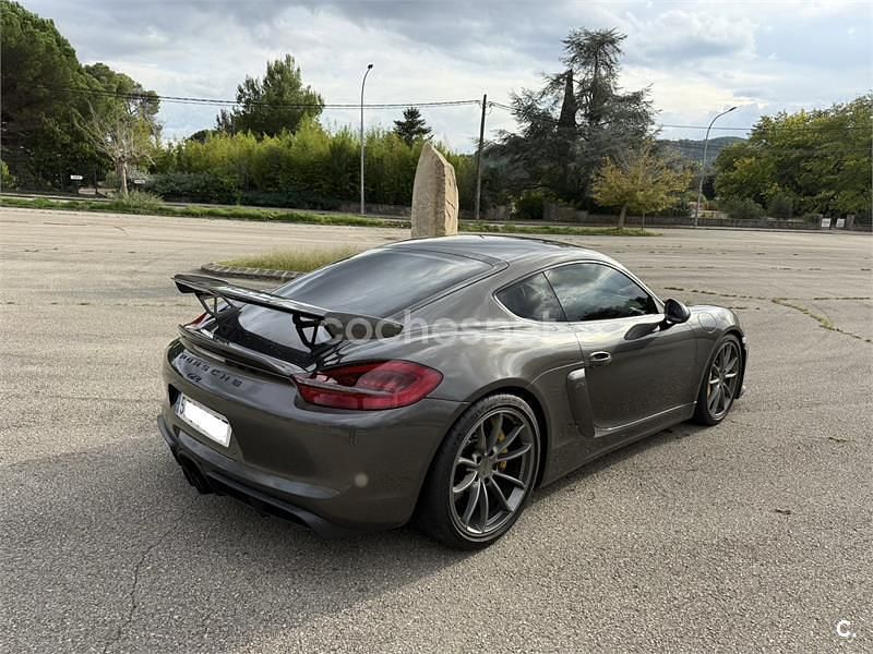 Usado Porsche Cayman GT4 385 CV (283 kW) 2015 Gris / plata Coupe