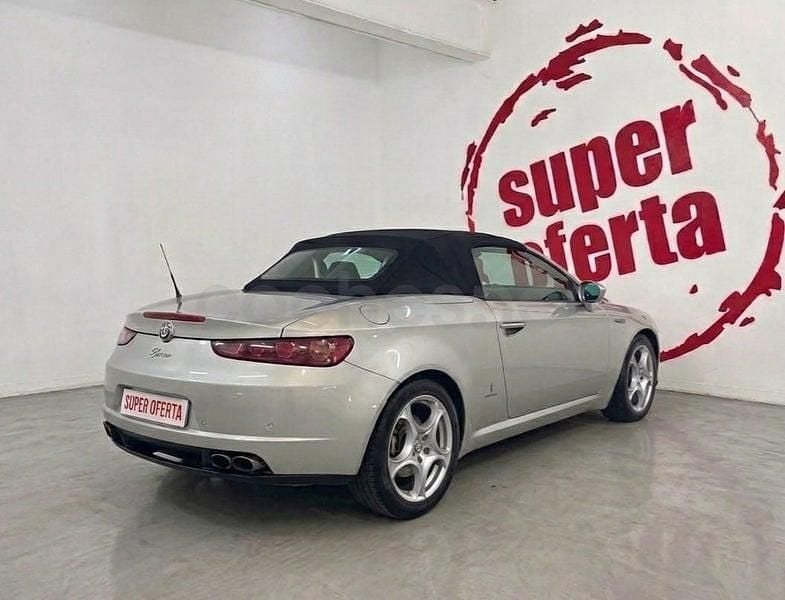 Usado Alfa Romeo Spider 210 CV (154 kW) 2009 Gris / plata Descapotable