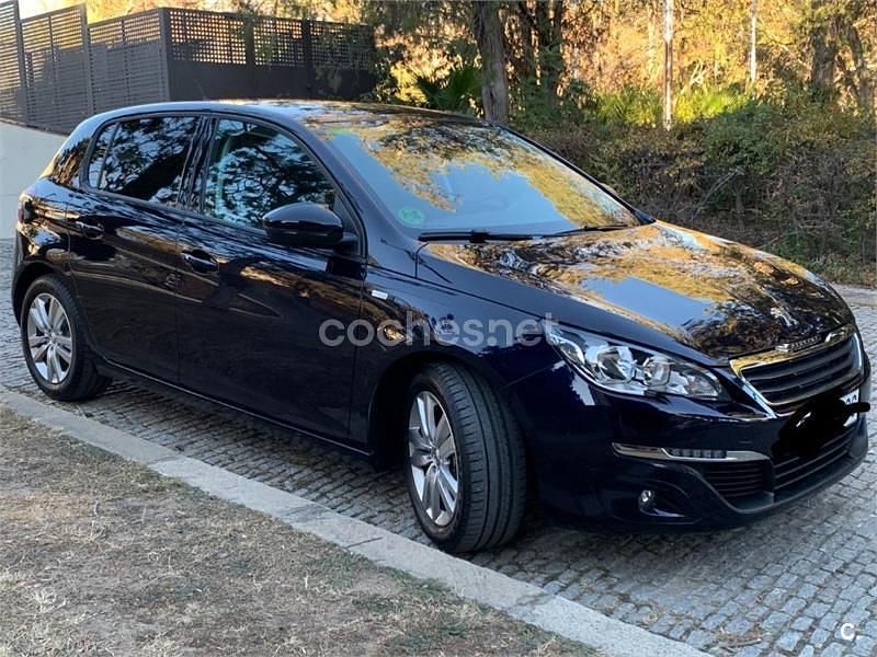Usado Peugeot 308 Allure 110 CV (80 kW) 2017 Azul Berlina
