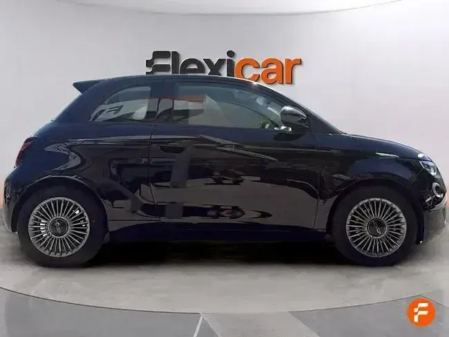 Usado Fiat 500e Icon 86 kW (118 CV) 2022 Negro Utilitario