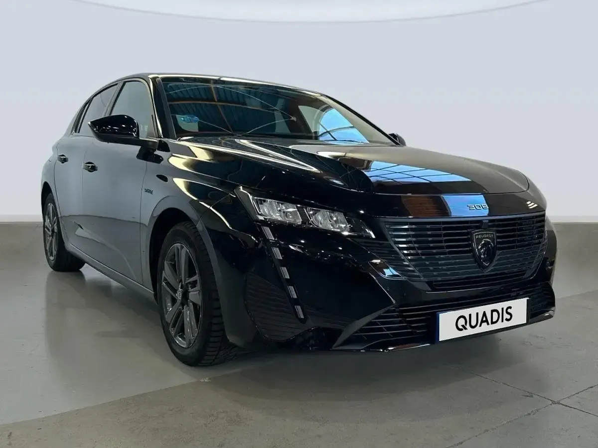 Usado Peugeot 308 Style 136 CV (100 kW) 2024 Negro
