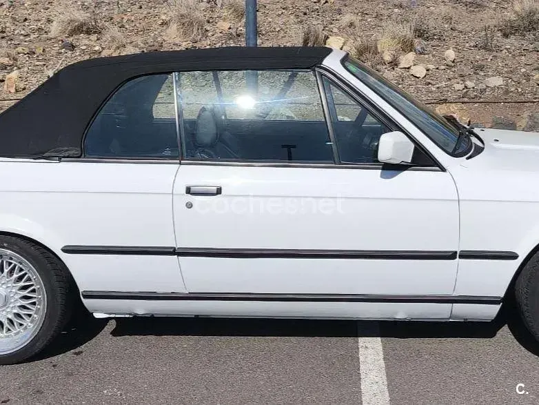 Usado BMW 318 115 CV (84 kW) 1992 Blanco Descapotable