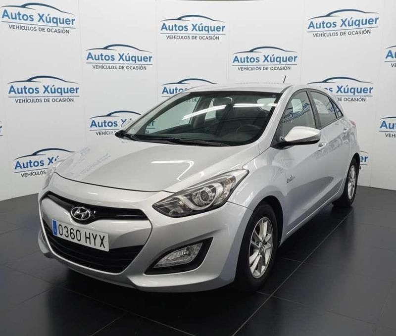 Usado Hyundai i30 Style 136 CV (100 kW) 2014 Gris Utilitario