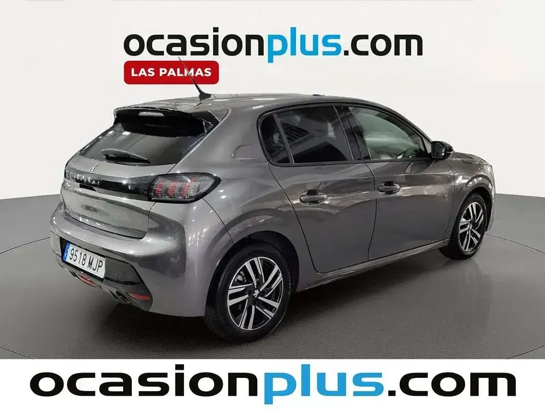 Usado Peugeot 208 Allure 102 CV (75 kW) 2023 Gris Utilitario