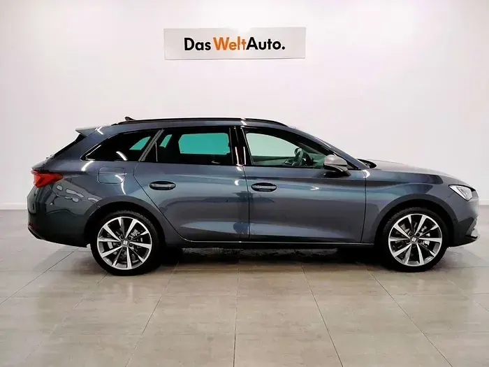 Usado Seat Leon FR 150 CV (110 kW) 2025 Gris