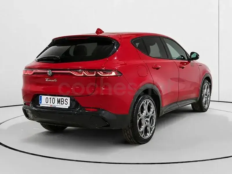 Usado Alfa Romeo Tonale Edizione Speciale 130 CV (95 kW) 2022 Rojo SUV