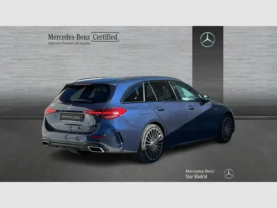 Usado Mercedes C300e 313 CV (230 kW) 2025 Azul Familiar