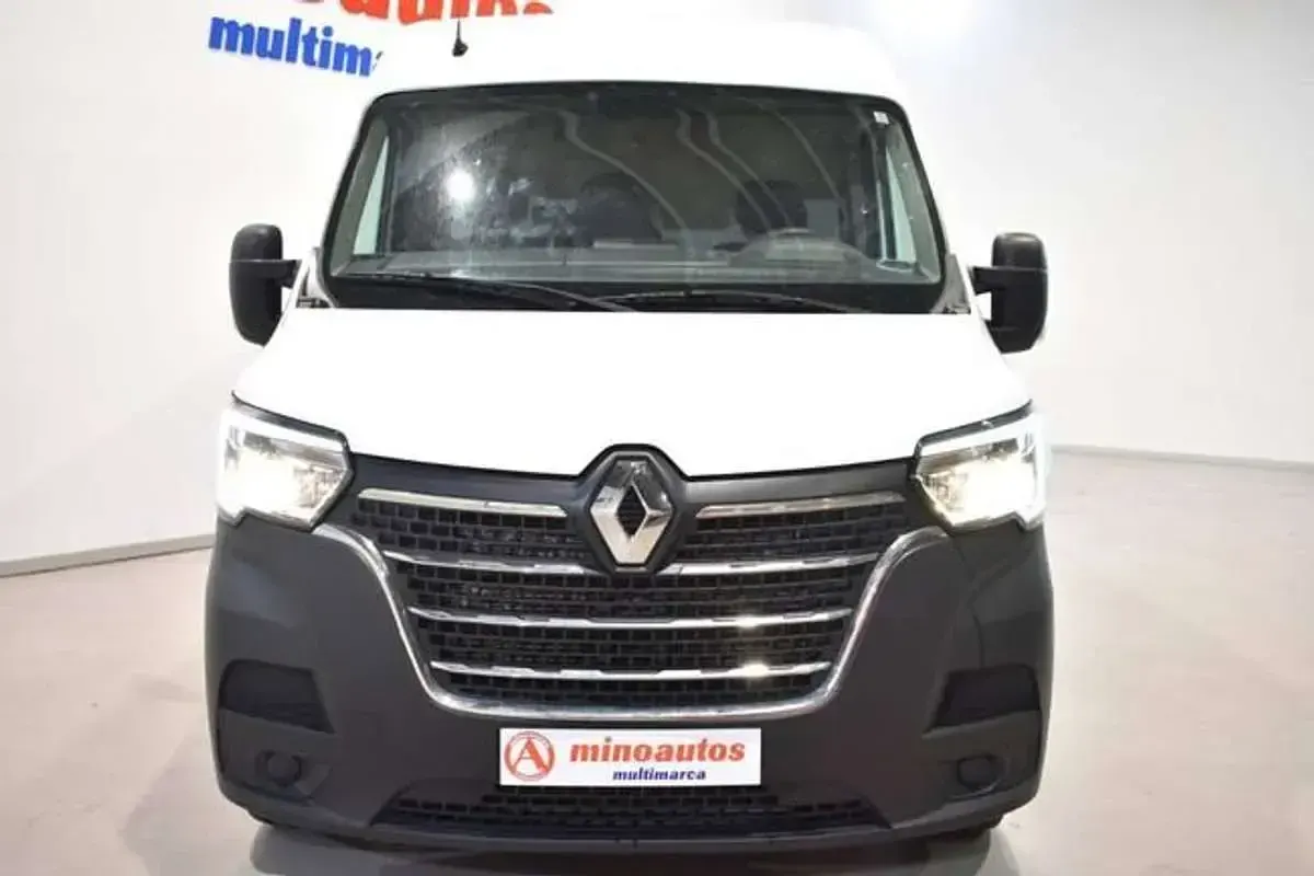 Usado Renault Master 135 CV (99 kW) 2022 Blanco Monovolumen