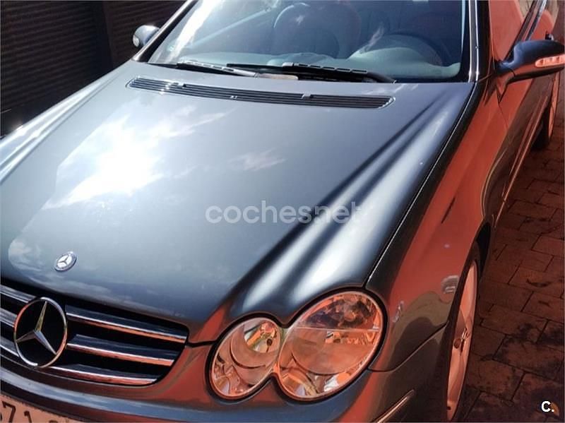 Usado Mercedes CLK320 Avantgarde 218 CV (160 kW) 2004 Gris / plata Coupe