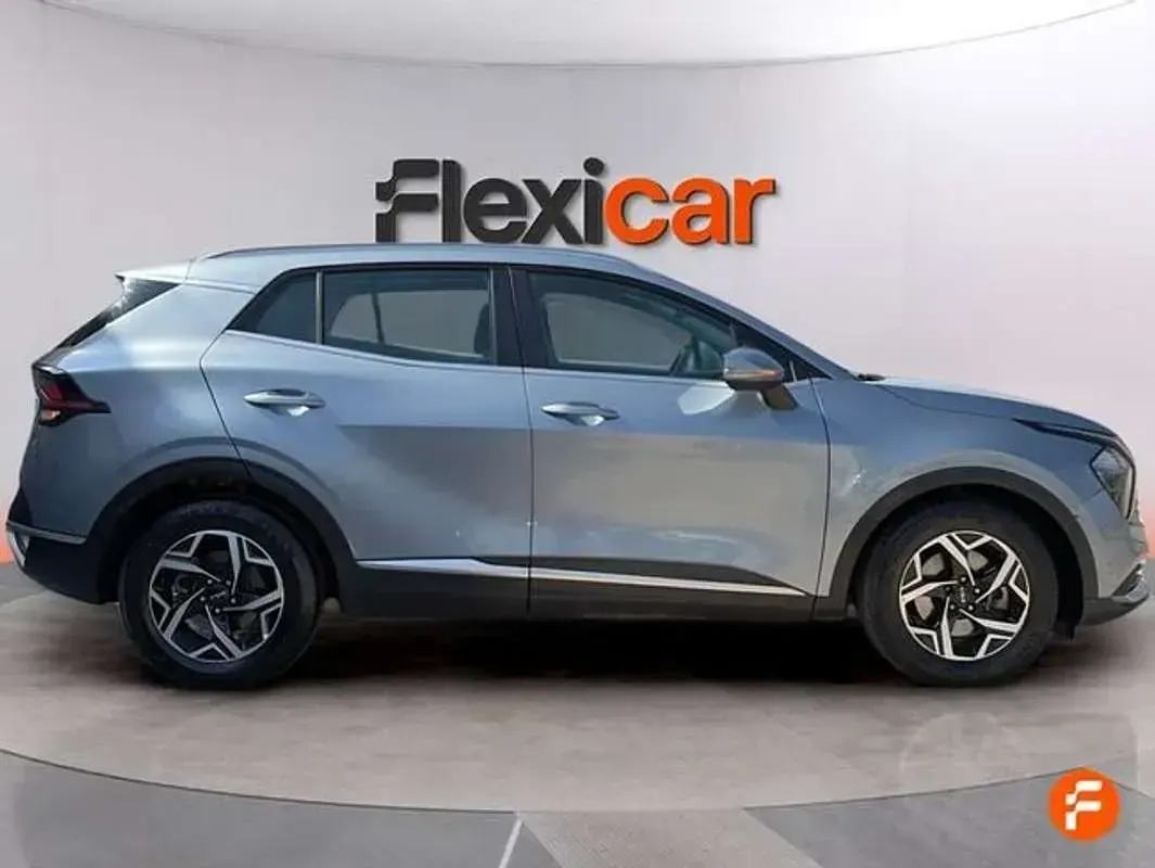 Usado Kia Sportage 136 CV (100 kW) 2023 Gris SUV