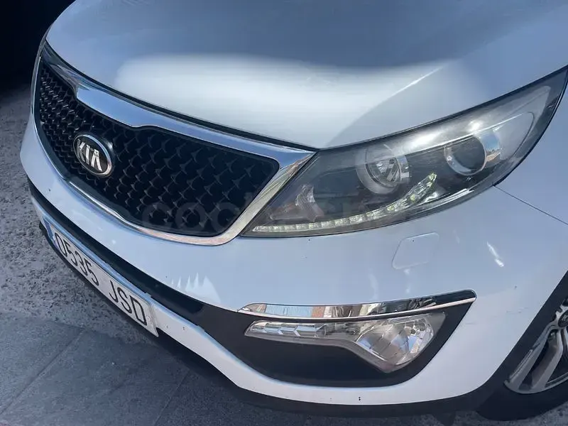 Usado Kia Sportage 115 CV (84 kW) 2016 Blanco SUV