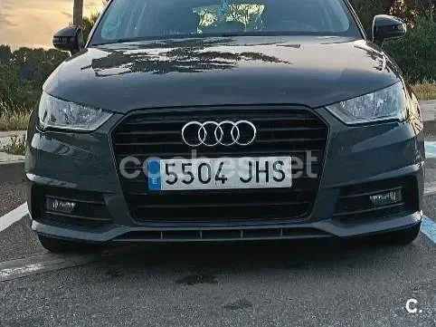 Usado Audi A1 Sportback Design 90 CV (66 kW) 2015 Gris / plata Utilitario