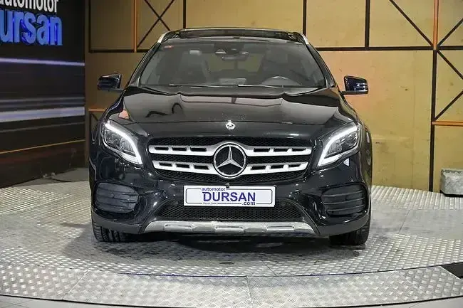 Usado Mercedes GLA220 178 CV (130 kW) 2018 Negro SUV