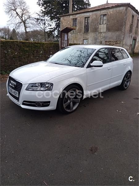 Usado Audi A3 Ambiente 105 CV (77 kW) 2011 Blanco Utilitario