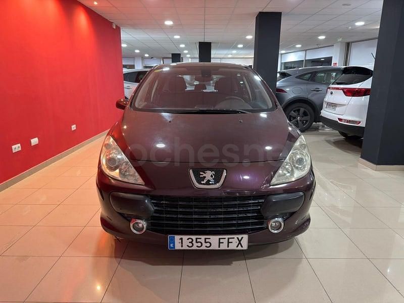 Usado Peugeot 307 90 CV (66 kW) 2006 Granate Berlina