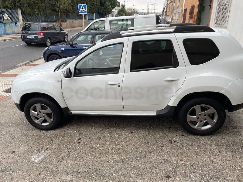 Usado Dacia Duster Lauréate 107 CV (78 kW) 2013 Blanco SUV