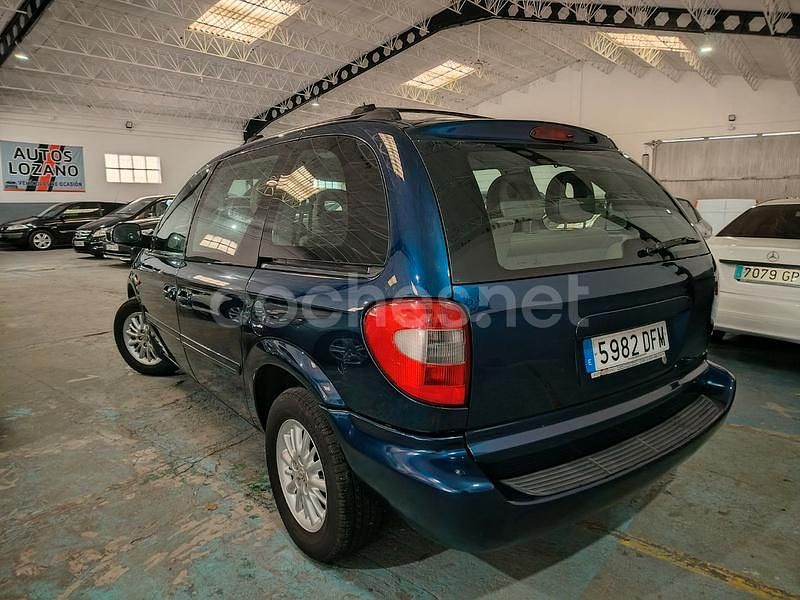 Usado Chrysler Voyager 150 CV (110 kW) 2005 Azul Monovolumen