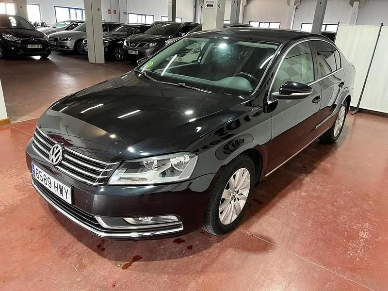 Usado VW Passat Advance 140 HP (102 kW) 2014 Azul Sedan