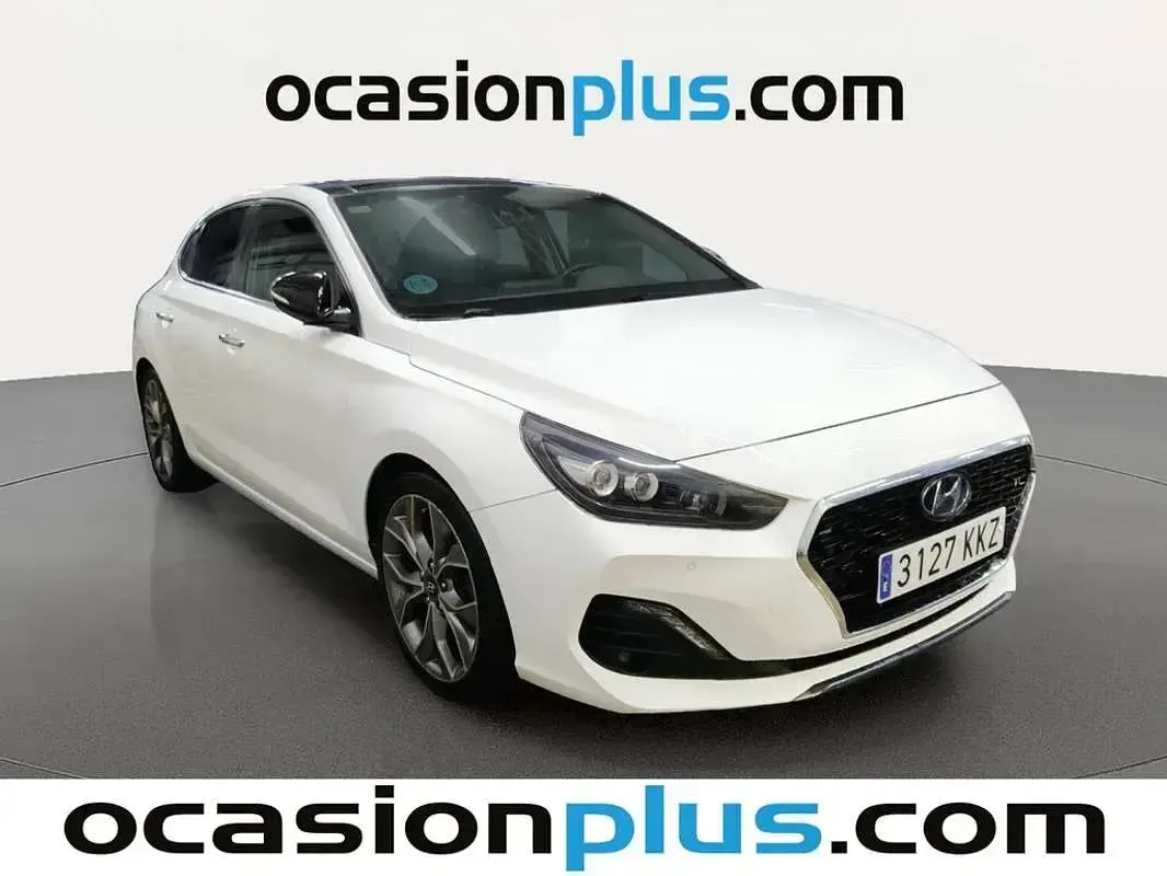 Usado Hyundai i30 Style 140 CV (102 kW) 2018 Blanco Utilitario
