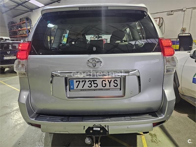 Usado Toyota Land Cruiser 173 CV (127 kW) 2010 Gris / plata SUV