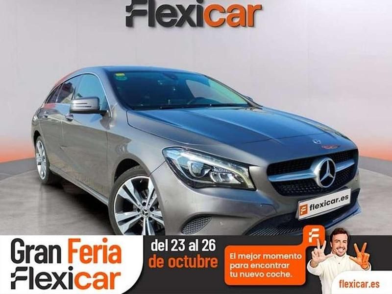 Gris Usado 2018 Mercedes CLA200 Shooting Brake Familiar | 16.990 € (Buen precio) - Imagen 1/4