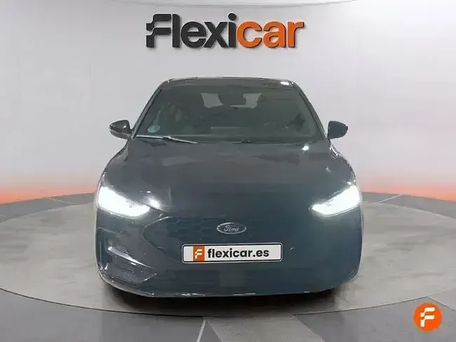Usado Ford Focus ST-Line 125 CV (91 kW) 2023 Negro Berlina
