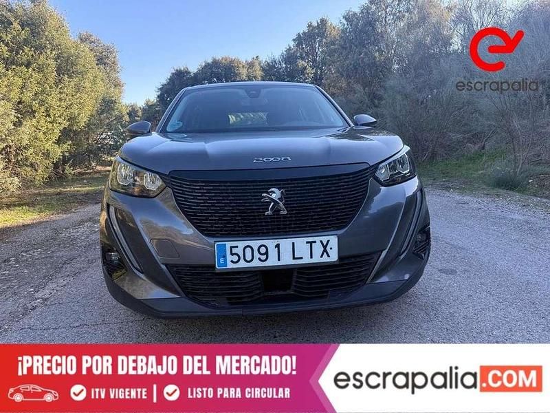 Usado Peugeot 2008 Active 110 CV (80 kW) 2021 Negro SUV