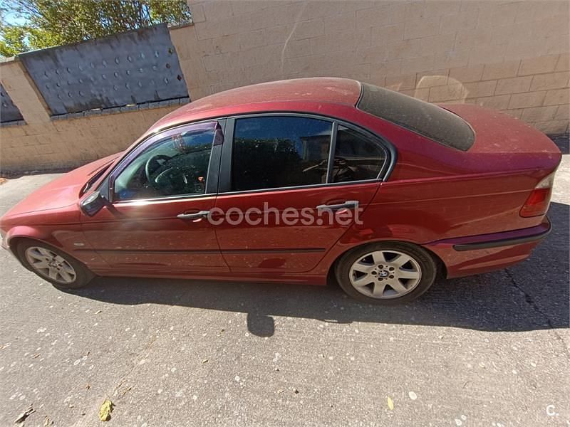 Usado BMW 320 136 CV (100 kW) 1999 Rojo Berlina