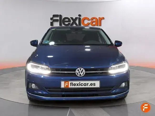 Usado VW Polo Sportline 115 CV (84 kW) 2020 Azul Utilitario