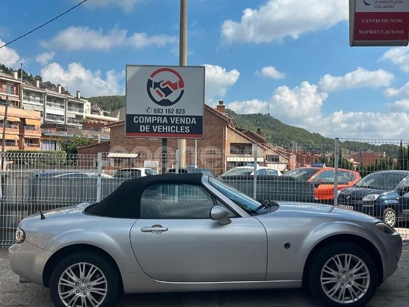 Usado Mazda MX5 Active 126 CV (92 kW) 2006 Gris / plata Descapotable