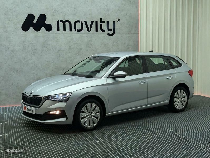Gris / plata Usado 2021 Skoda Scala Style Utilitario | 17.490 € (Precio justo) - Imagen 1/4