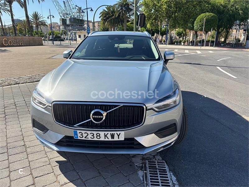 Usado Volvo XC60 Momentum 150 CV (110 kW) 2019 Gris / plata SUV