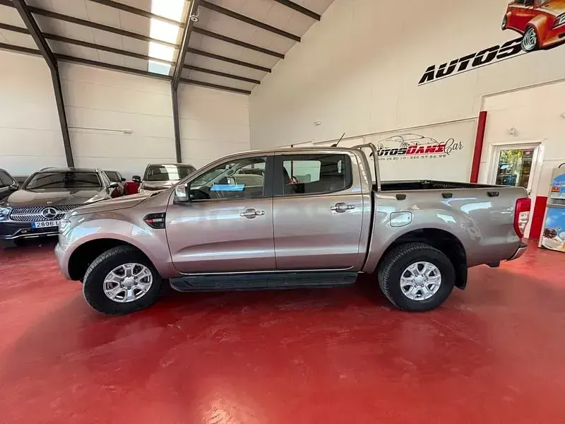 Usado Ford Ranger XLT 170 CV (125 kW) 2021 Gris / plata Pickup/Camioneta
